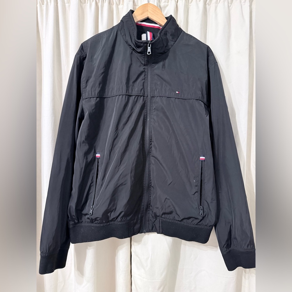 Tommy Hilfiger Men's Black bomber Jacket lightweight